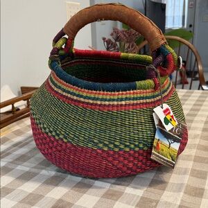 NWT handmade Bongo Colorful Woven Basket Bag